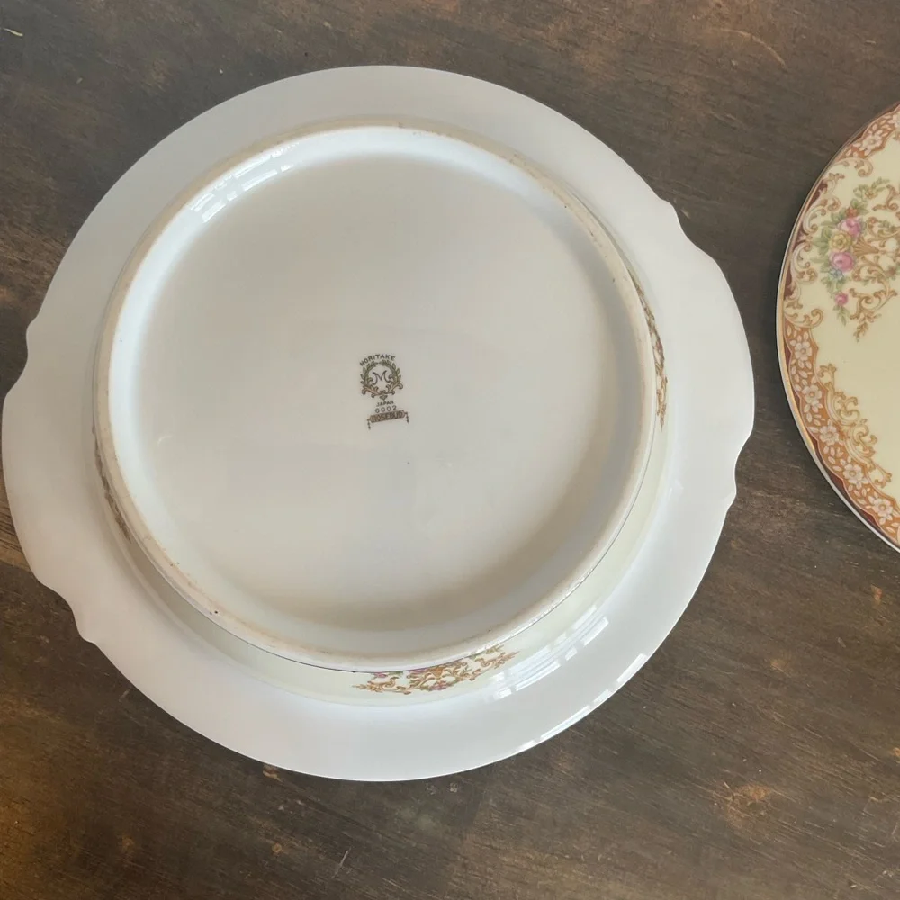 Noritake Rosebud 6002 round 10 Inch Elegant Floral Lidded Tureen Covered Dish